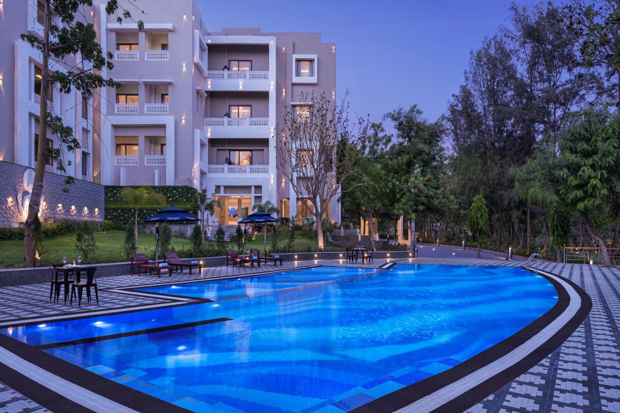 Essentia Luxury Resort & Spa Udaipur Esterno foto