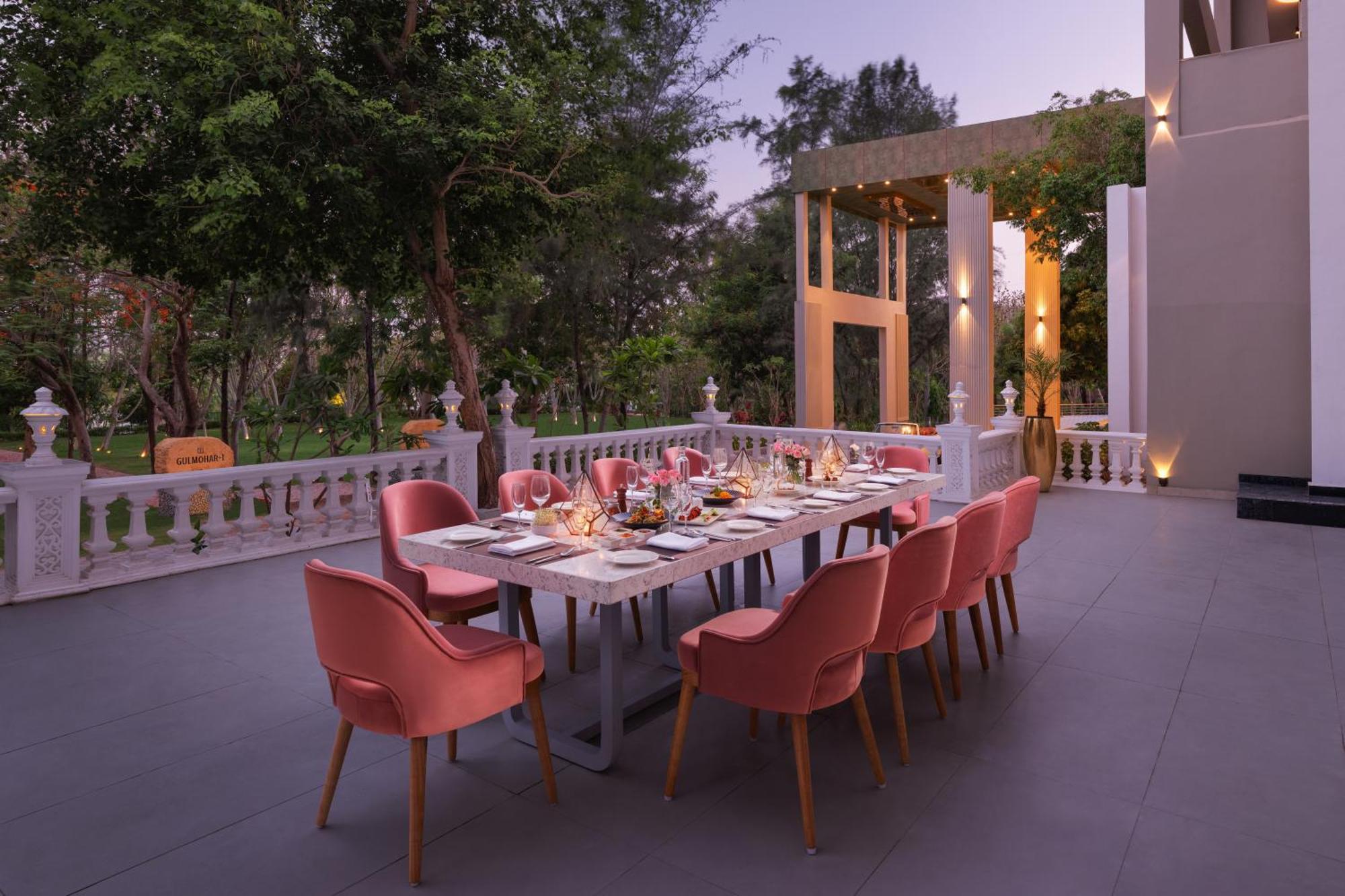 Essentia Luxury Resort & Spa Udaipur Esterno foto