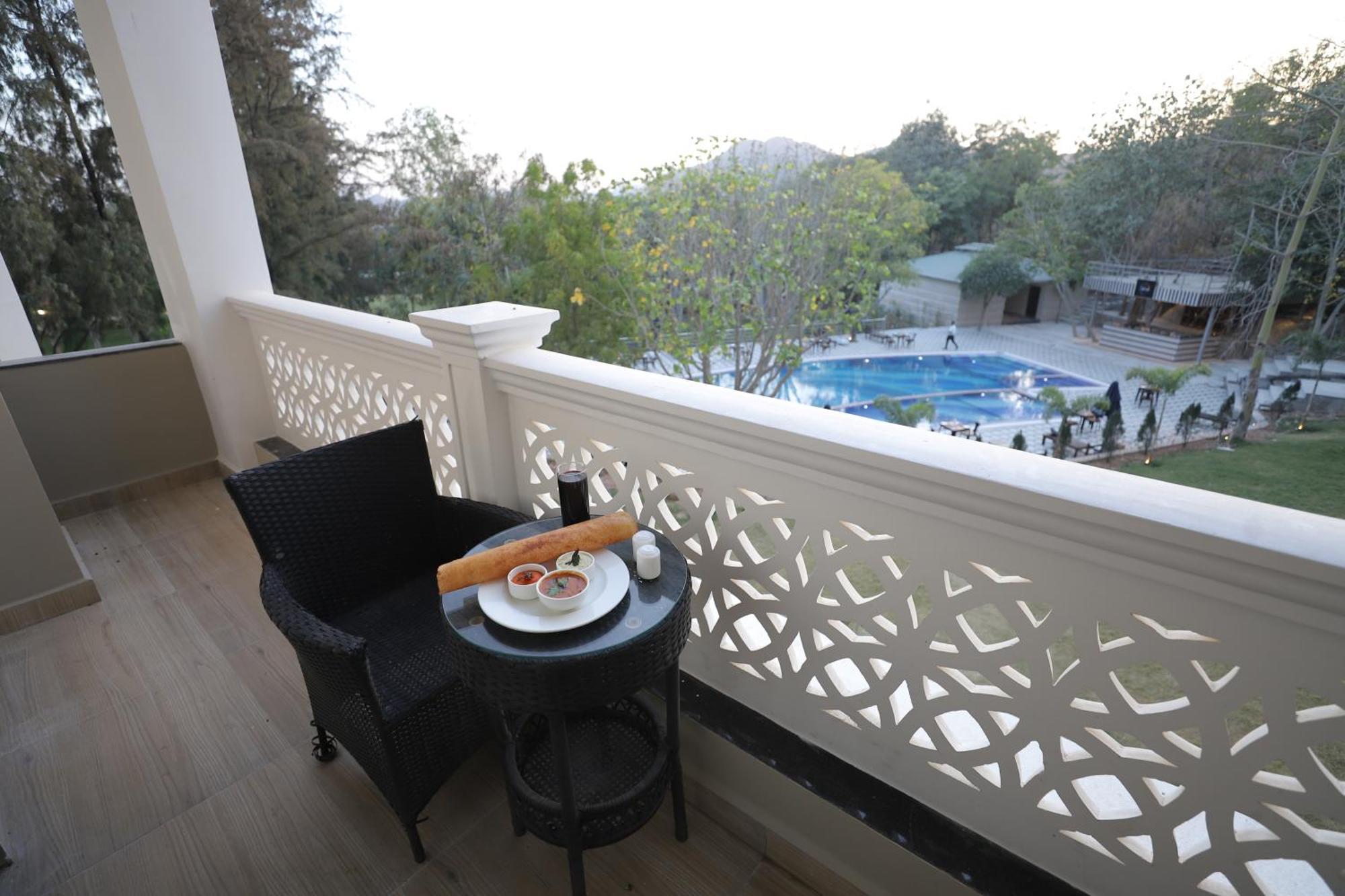 Essentia Luxury Resort & Spa Udaipur Esterno foto