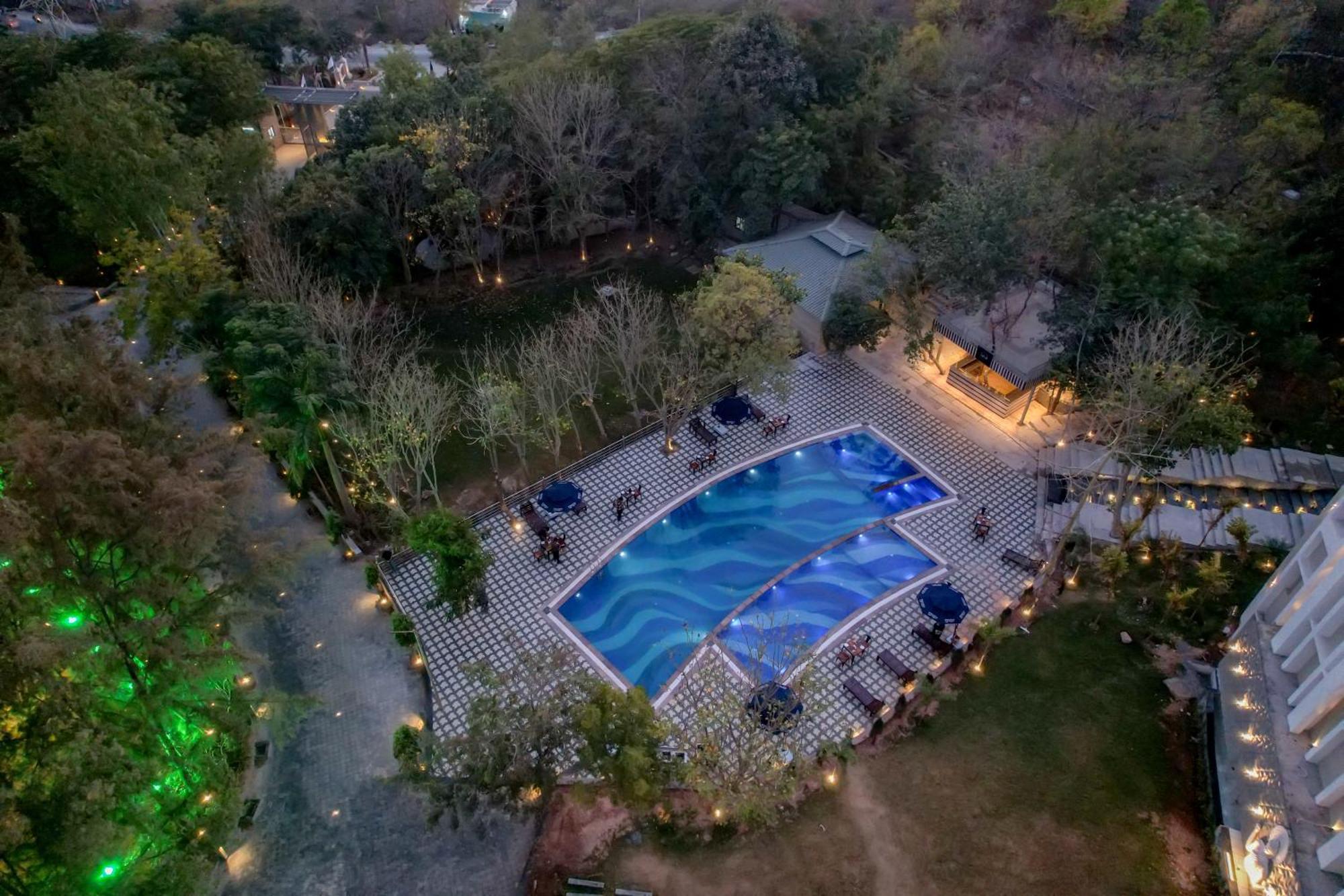 Essentia Luxury Resort & Spa Udaipur Esterno foto